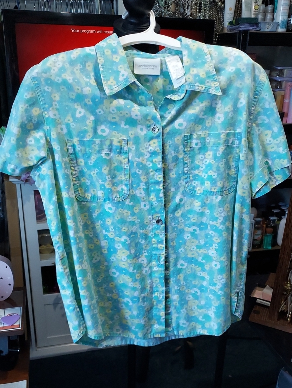 Liz Claiborne Men’s Aqua Floral Short-Sleeve Button-Down Shirt